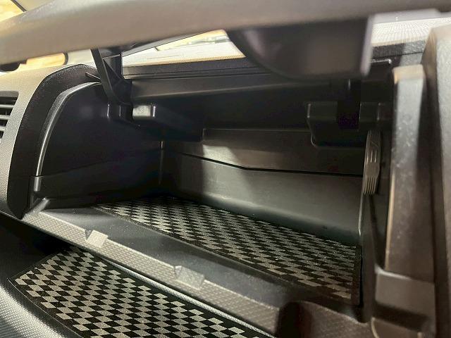 ソリオ ブラック＆ホワイトＩＩ　両側電動スライドドア　ナビＴＶ　ＥＴＣ　ＨＩＤライト　フロントフォグ　オートエアコン　スマートキー　プッシュスタートオートライト　パワーウィンドウ　パワステ　電動格納ミラー　ステアリングスイッチ（64枚目）