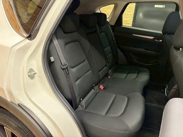 ＣＸ－５ ＸＤ　プロアクティブ　４ＷＤ　ＢＯＳＥサウンド　メーカーナビ　ＴＶ　バックカメラ　サイドカメラ　ＥＴＣ　追従クルーズコントロール　スマートキー　プッシュスタート　ＬＥＤヘッドライト　ＣＤＤＶＤ再生　ミュージックサーバー（6枚目）