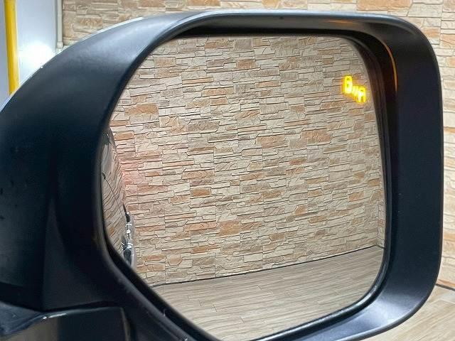 デリカＤ：５ Ｐ　１０．１型純正ナビ　全周囲モニター　両側電動ドア　ＥＴＣ　ドライブレコーダー　追従クルーズコントロール　ＬＥＤ　レーンアシスト　ＢＳＭ　ＴＶ　Ｂｌｕｅｔｏｏｔｈ　　シートヒーター　ステアリングヒーター（7枚目）