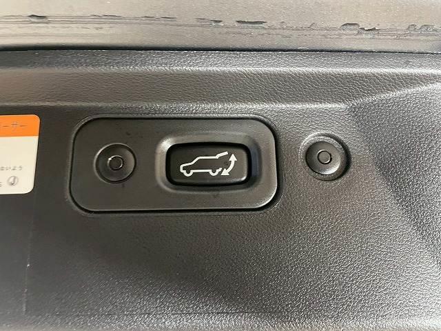 デリカＤ：５ Ｐ　１０．１型純正ナビ　全周囲モニター　両側電動ドア　ＥＴＣ　ドライブレコーダー　追従クルーズコントロール　ＬＥＤ　レーンアシスト　ＢＳＭ　ＴＶ　Ｂｌｕｅｔｏｏｔｈ　　シートヒーター　ステアリングヒーター（11枚目）