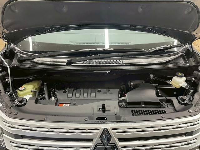 デリカＤ：５ Ｐ　１０．１型純正ナビ　全周囲モニター　両側電動ドア　ＥＴＣ　ドライブレコーダー　追従クルーズコントロール　ＬＥＤ　レーンアシスト　ＢＳＭ　ＴＶ　Ｂｌｕｅｔｏｏｔｈ　　シートヒーター　ステアリングヒーター（18枚目）