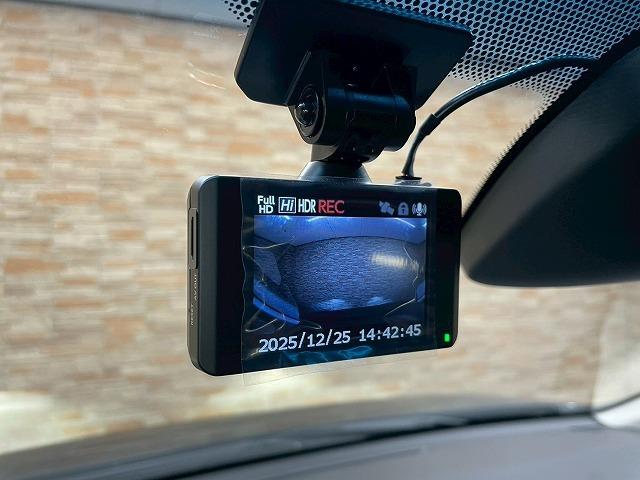 デリカＤ：５ Ｐ　１０．１型純正ナビ　全周囲モニター　両側電動ドア　ＥＴＣ　ドライブレコーダー　追従クルーズコントロール　ＬＥＤ　レーンアシスト　ＢＳＭ　ＴＶ　Ｂｌｕｅｔｏｏｔｈ　　シートヒーター　ステアリングヒーター（41枚目）