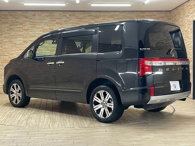 デリカＤ：５ Ｐ　１０．１型純正ナビ　全周囲モニター　両側電動ドア　ＥＴＣ　ドライブレコーダー　追従クルーズコントロール　ＬＥＤ　レーンアシスト　ＢＳＭ　ＴＶ　Ｂｌｕｅｔｏｏｔｈ　　シートヒーター　ステアリングヒーター（17枚目）