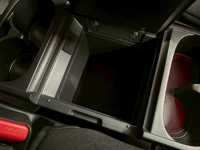 デリカＤ：５ Ｐ　１０．１型純正ナビ　全周囲モニター　両側電動ドア　ＥＴＣ　ドライブレコーダー　追従クルーズコントロール　ＬＥＤ　レーンアシスト　ＢＳＭ　ＴＶ　Ｂｌｕｅｔｏｏｔｈ　　シートヒーター　ステアリングヒーター（29枚目）