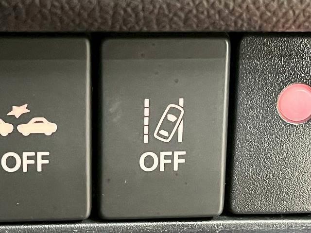 スイフト ハイブリッドＲＳ　パナソニックナビ　全周囲モニター　フルセグＴＶ　追従クルーズコントロール　ＥＴＣ　ＬＥＤ　プッシュスタート　スマートキー　シートヒーター　レーンアシスト　衝突軽減ブレーキ　Ｂｌｕｅｔｏｏｔｈ（10枚目）