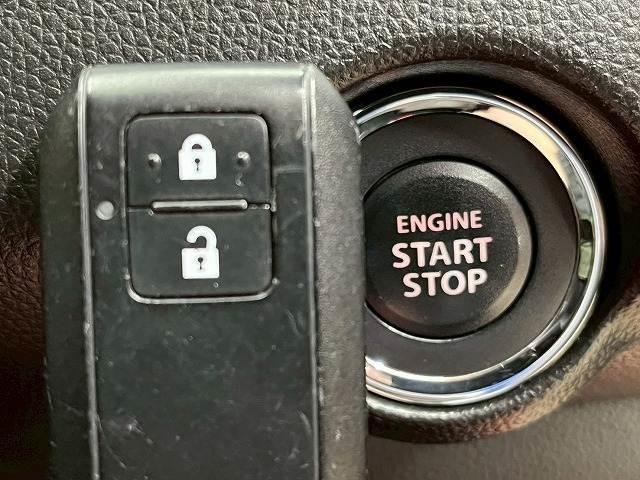 スイフト ハイブリッドＲＳ　パナソニックナビ　全周囲モニター　フルセグＴＶ　追従クルーズコントロール　ＥＴＣ　ＬＥＤ　プッシュスタート　スマートキー　シートヒーター　レーンアシスト　衝突軽減ブレーキ　Ｂｌｕｅｔｏｏｔｈ（12枚目）