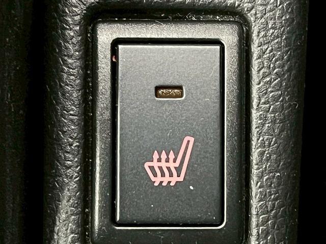 スイフト ハイブリッドＲＳ　パナソニックナビ　全周囲モニター　フルセグＴＶ　追従クルーズコントロール　ＥＴＣ　ＬＥＤ　プッシュスタート　スマートキー　シートヒーター　レーンアシスト　衝突軽減ブレーキ　Ｂｌｕｅｔｏｏｔｈ（52枚目）