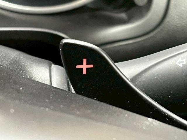 スイフト ハイブリッドＲＳ　パナソニックナビ　全周囲モニター　フルセグＴＶ　追従クルーズコントロール　ＥＴＣ　ＬＥＤ　プッシュスタート　スマートキー　シートヒーター　レーンアシスト　衝突軽減ブレーキ　Ｂｌｕｅｔｏｏｔｈ（53枚目）