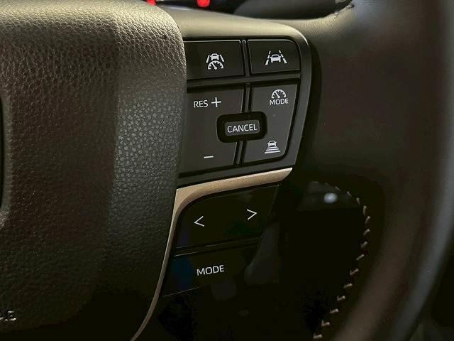 �y���[�_�[�N���[�Y�R���g���[���z�����ō������H�̉^�]���y�X�ł��I�Ǐ]�^�Ȃ̂őO�̎ԗ��ɍ��킹�đ��x���߂��ł��A�a�؂Ȃǂ̍ۂ��y�X�^�]�ł��܂����