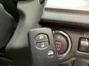 【スマートキー】車内へのアクセスやエンジン始動が楽々に行える今や必須アイテムのキー複製防止の「イモビライザー」まで備わっております。