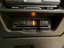 【ETC車載器】を装備しておりますので、ご納車直後からの遠距離ドライブも可能です。土日の利用料金の割引や、朝夕の通行料金を割引料金で高速道路をお楽しみいただけます。