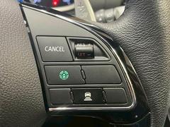 【レーダークルーズコントロール】装備で高速道路の運転も楽々です！追従型なので前の車両に合わせて速度調節ができ、渋滞などの際も楽々運転できますよ♪ 7