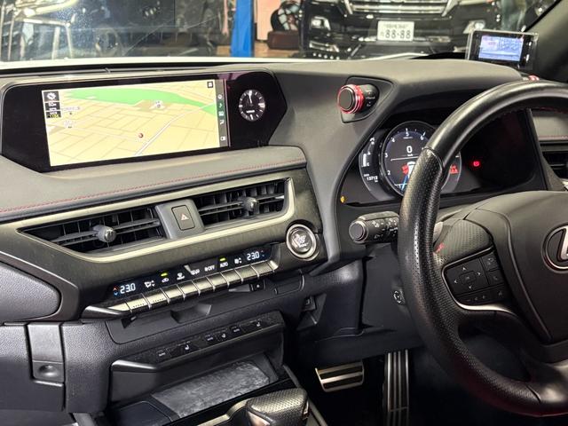 ＵＸ ＵＸ２００　Ｆスポーツ　アーティシャンスピリッツコンプリートカー　ＲＳＲ車高調　エイムゲインＧＴＭ２１インチ　Ｆスポーツ三眼フルＬＥＤヘッドランプ　ブラインドスポットモニターＦ　ＳＰＯＲＴ専用フレアレッド（22枚目）