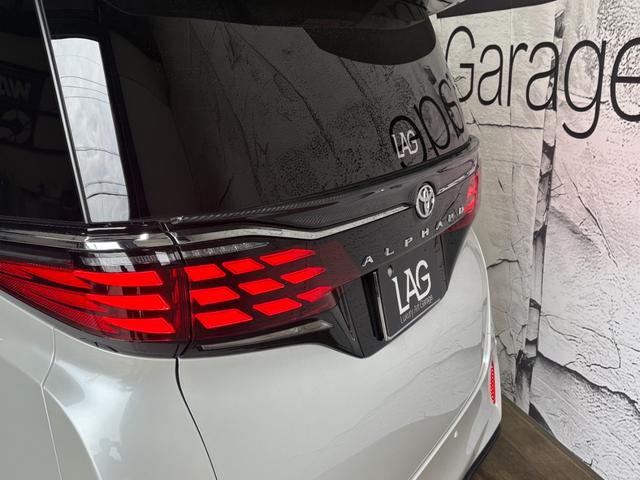 アルファード 　ＡＣＣエアサスＯＧ公認　ＬＡＧカーボンエアロ　ＬＡＧ可変式マフラー　ＬＡＧアームＦ４度Ｒ５度　カーボンラッピング　鍛造２１インチ　セキュリティー　トヨタエンスタ　ムーンルーフ　デジタルインナーミラー（16枚目）