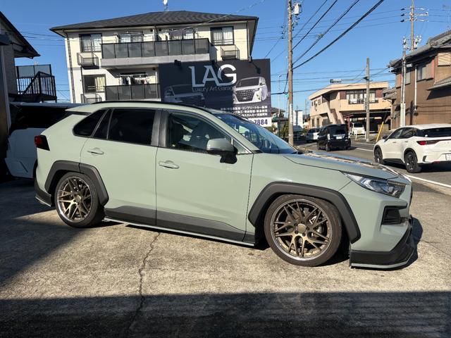 ＡＣＣエアサス公認　フォルテエアロ　オーバーフェンダー　４本出しチタンマフラー　ＷＯＲＫＣＶＸ２０インチ　ディスプレイオーディオ　シートヒーター　シートクーラー　パワーバックドア