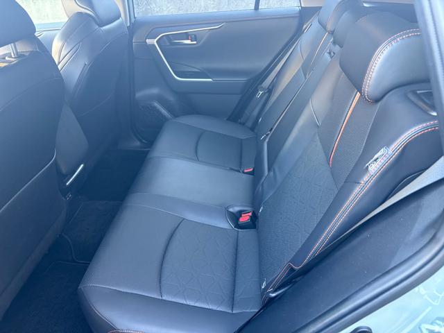 内装の状態は非常にいいです！ご納車前には外装内装とクリーニング、ボディ研磨し綺麗な状態でご納車させていただきます！