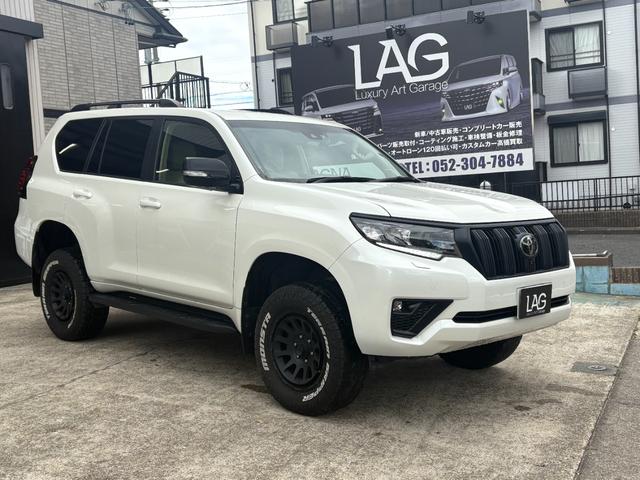 ランドクルーザープラド TX Lパッケージ マットブラックエディション JBLナビゲーションシステム サンルーフ 全方位モニター ブラインドスポットモニター ベージュ革 デルタフォース17インチ JAOSリフトアップバネ ETC カメラ(4枚目)