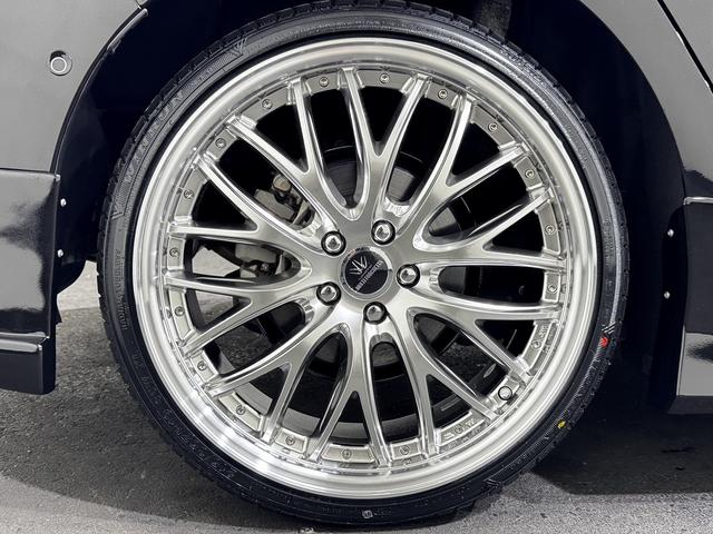 プリウス Sセーフティプラス LED付新品モデリスタ仕様フルエアロ イカリング&キャンディブラックCライト&テール ブラックCエンブレム 新品アルミ&新品タイヤ プッシュEGスタート スマートKEY ブラックレザーカスタム(10枚目)