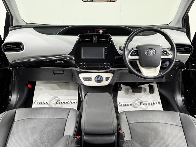 プリウス Sセーフティプラス LED付新品モデリスタ仕様フルエアロ イカリング&キャンディブラックCライト&テール ブラックCエンブレム 新品アルミ&新品タイヤ プッシュEGスタート スマートKEY ブラックレザーカスタム(15枚目)