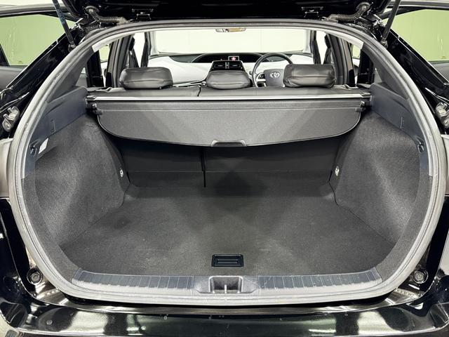 プリウス Sセーフティプラス LED付新品モデリスタ仕様フルエアロ イカリング&キャンディブラックCライト&テール ブラックCエンブレム 新品アルミ&新品タイヤ プッシュEGスタート スマートKEY ブラックレザーカスタム(24枚目)