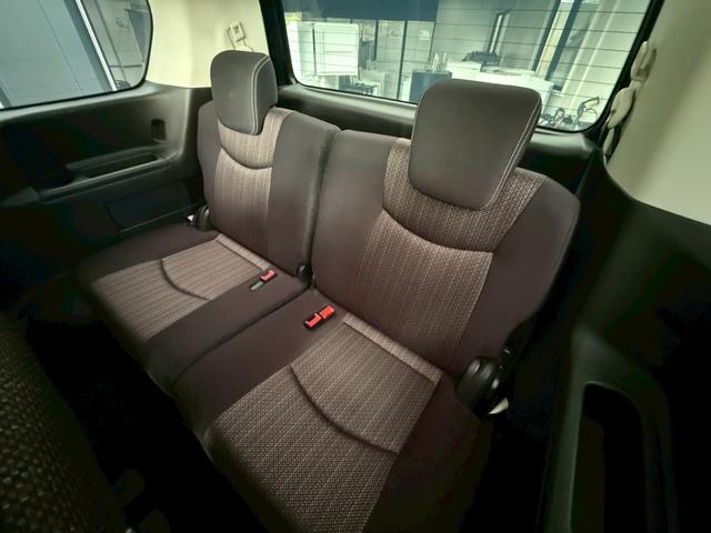 セレナ ハイウェイスターＳ－ＨＶアドバンスドセーフティパック　禁煙車　純正８型ナビ　両側電動スライドドア　リアオートエアコン　アラウンドビューモニター　ＬＥＤヘッドライト　Ｂｌｕｅｔｏｏｔｈ再生　フルセグＴＶ　衝突軽減システム　ＥＴＣ　クリアランスソナー（18枚目）