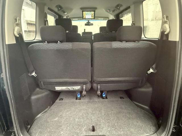 セレナ ２０Ｘ　Ｓ－ハイブリッドアドバンスドセーフティパック　禁煙車　後席モニター　純正８型ナビ　両側電動スライドドア　アラウンドビューモニター　衝突軽減システム　リアオートエアコン　ＥＴＣ　フルセグＴＶ　Ｂｌｕｅｔｏｏｔｈ再生　クリアランスソナー（12枚目）