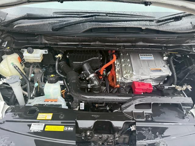 セレナ e-パワー ハイウェイスターV 後期型 禁煙車 純正10型ナビ 両側電動スライドドア リアオートエアコン ドライブレコーダー ETC プロパイロット アラウンドビューモニター フルセグ Bluetooth CD/DVD LEDヘッド(20枚目)