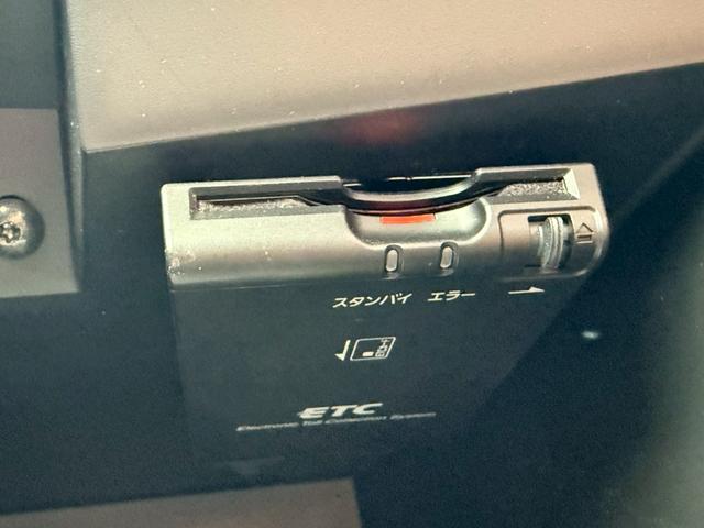 セレナ ハイウェイスター Vセレクション 禁煙車 後席モニター 両側電動スライドドア 純正SDナビ リアオートエアコン アラウンドビューモニター ETC フルセグTV Bluetooth バックモニター LEDヘッドライト TVキャンセラー(10枚目)