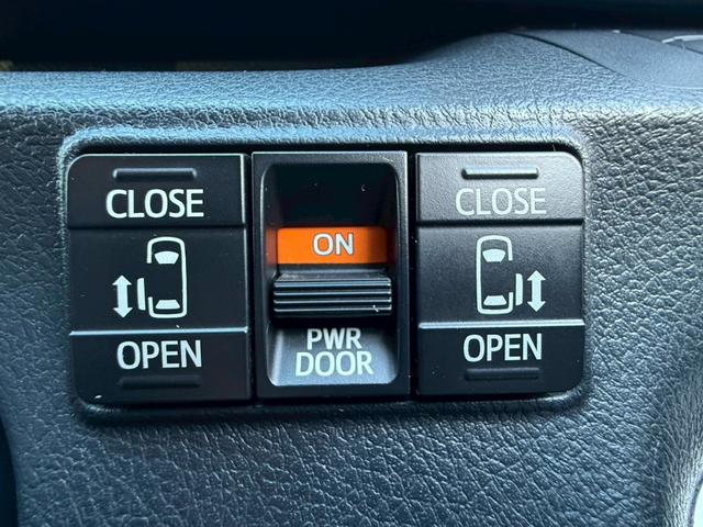 シエンタ ハイブリッドG クエロ 禁煙車 後席モニター 両側電動スライドドア 純正SDナビ バックモニター LEDヘッドライト ETC ドライブレコーダー フルセグ Bluetooth 衝突軽減システム オートハイビーム スマートキー(4枚目)