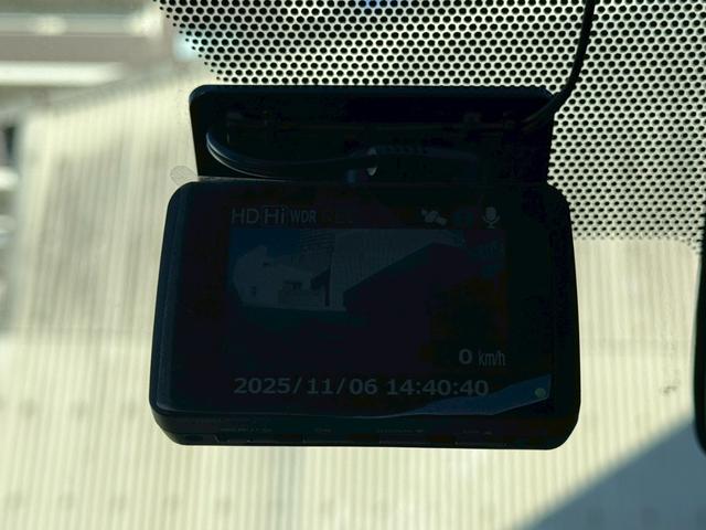 シエンタ ハイブリッドG クエロ 禁煙車 後席モニター 両側電動スライドドア 純正SDナビ バックモニター LEDヘッドライト ETC ドライブレコーダー フルセグ Bluetooth 衝突軽減システム オートハイビーム スマートキー(13枚目)