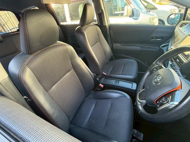 シエンタ ハイブリッドG クエロ 禁煙車 後席モニター 両側電動スライドドア 純正SDナビ バックモニター LEDヘッドライト ETC ドライブレコーダー フルセグ Bluetooth 衝突軽減システム オートハイビーム スマートキー(14枚目)