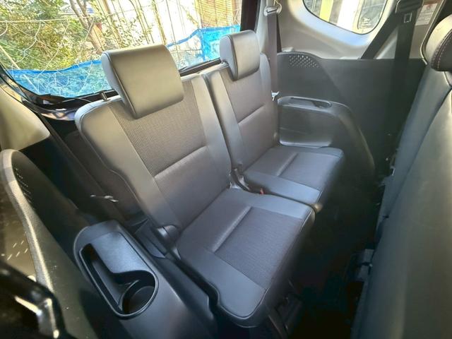 シエンタ ハイブリッドG クエロ 禁煙車 後席モニター 両側電動スライドドア 純正SDナビ バックモニター LEDヘッドライト ETC ドライブレコーダー フルセグ Bluetooth 衝突軽減システム オートハイビーム スマートキー(16枚目)