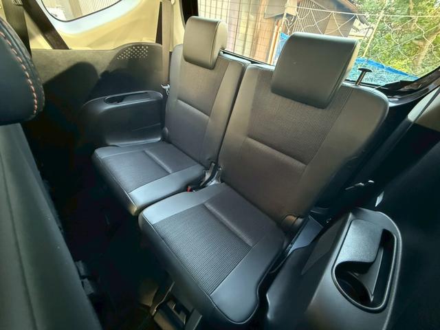 シエンタ ハイブリッドG クエロ 禁煙車 後席モニター 両側電動スライドドア 純正SDナビ バックモニター LEDヘッドライト ETC ドライブレコーダー フルセグ Bluetooth 衝突軽減システム オートハイビーム スマートキー(19枚目)