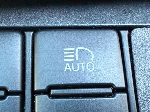 シエンタ ハイブリッドG クエロ 禁煙車 後席モニター 両側電動スライドドア 純正SDナビ バックモニター LEDヘッドライト ETC ドライブレコーダー フルセグ Bluetooth 衝突軽減システム オートハイビーム スマートキー(41枚目)