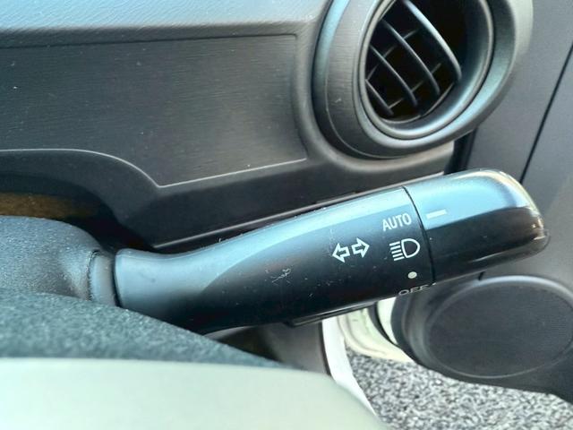 アクア Ｓ　禁煙車　スマートキー　純正ＳＤナビ　Ｂｌｕｅｔｏｏｔｈ　ワンセグ　オートライト　オートエアコン　シートリフター　ウィンカーミラー　リアスポイラー　ＥＶモード　ＥＣＯモード（31枚目）