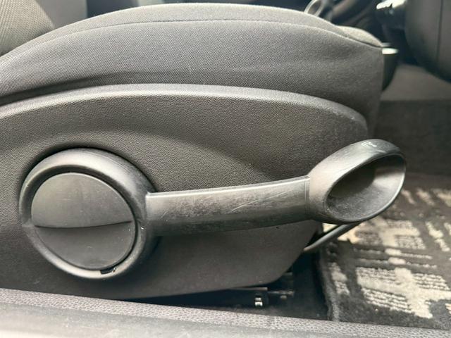 ＭＩＮＩ ワン　ワン（４名）　禁煙車　外装ラッピングシート　ＥＴＣ　プッシュスタート（40枚目）