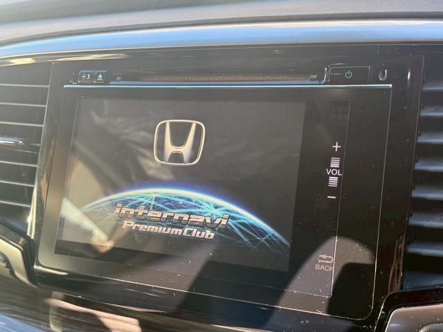 オデッセイハイブリッド ハイブリッドアブソルート・ホンダセンシンアドバンスＰ　禁煙車　後席モニター　純正インターナビ　マルチビューモニター　両側電動スライドドア　ＬＥＤヘッドライト　Ｂｌｕｅｔｏｏｔｈ　フルセグ　ＥＴＣ　前後ドラレコ　スマートパーキングアシスト　パワーシート（5枚目）