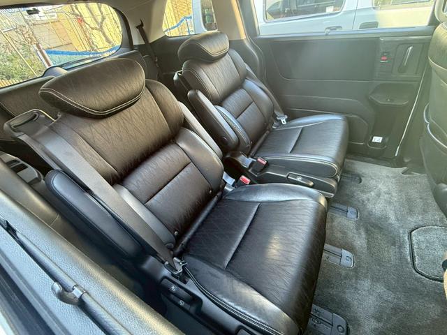 オデッセイハイブリッド ハイブリッドアブソルート・ホンダセンシンアドバンスＰ　禁煙車　後席モニター　純正インターナビ　マルチビューモニター　両側電動スライドドア　ＬＥＤヘッドライト　Ｂｌｕｅｔｏｏｔｈ　フルセグ　ＥＴＣ　前後ドラレコ　スマートパーキングアシスト　パワーシート（15枚目）