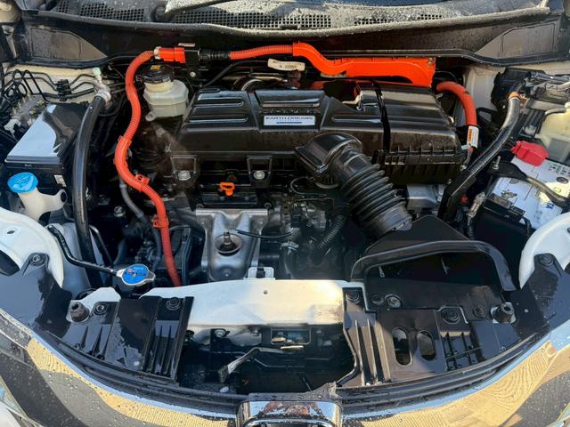 オデッセイハイブリッド ハイブリッドアブソルート・ホンダセンシンアドバンスＰ　禁煙車　後席モニター　純正インターナビ　マルチビューモニター　両側電動スライドドア　ＬＥＤヘッドライト　Ｂｌｕｅｔｏｏｔｈ　フルセグ　ＥＴＣ　前後ドラレコ　スマートパーキングアシスト　パワーシート（22枚目）