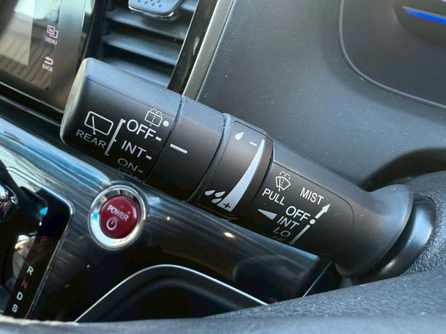 オデッセイハイブリッド ハイブリッドアブソルート・ホンダセンシンアドバンスＰ　禁煙車　後席モニター　純正インターナビ　マルチビューモニター　両側電動スライドドア　ＬＥＤヘッドライト　Ｂｌｕｅｔｏｏｔｈ　フルセグ　ＥＴＣ　前後ドラレコ　スマートパーキングアシスト　パワーシート（40枚目）