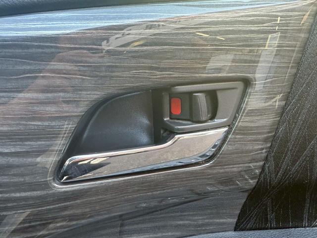 オデッセイハイブリッド ハイブリッドアブソルート・ホンダセンシンアドバンスＰ　禁煙車　後席モニター　純正インターナビ　マルチビューモニター　両側電動スライドドア　ＬＥＤヘッドライト　Ｂｌｕｅｔｏｏｔｈ　フルセグ　ＥＴＣ　前後ドラレコ　スマートパーキングアシスト　パワーシート（48枚目）