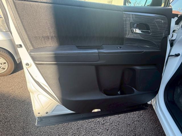 オデッセイハイブリッド ハイブリッドアブソルート・ホンダセンシンアドバンスＰ　禁煙車　後席モニター　純正インターナビ　マルチビューモニター　両側電動スライドドア　ＬＥＤヘッドライト　Ｂｌｕｅｔｏｏｔｈ　フルセグ　ＥＴＣ　前後ドラレコ　スマートパーキングアシスト　パワーシート（51枚目）