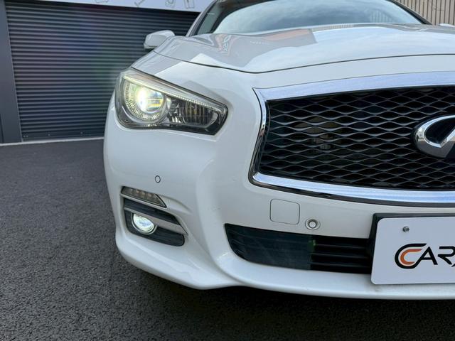 スカイライン ２００ＧＴ－ｔタイプＰ　禁煙車　黒革シート　メーカーナビ　アラウンドビューモニター　ＬＥＤヘッドライト　ドライブレコーダー　ＥＴＣ　フルセグＴＶ　Ｂｌｕｅｔｏｏｔｈ　スマートキー　前席シートヒーター　パワーシート（7枚目）