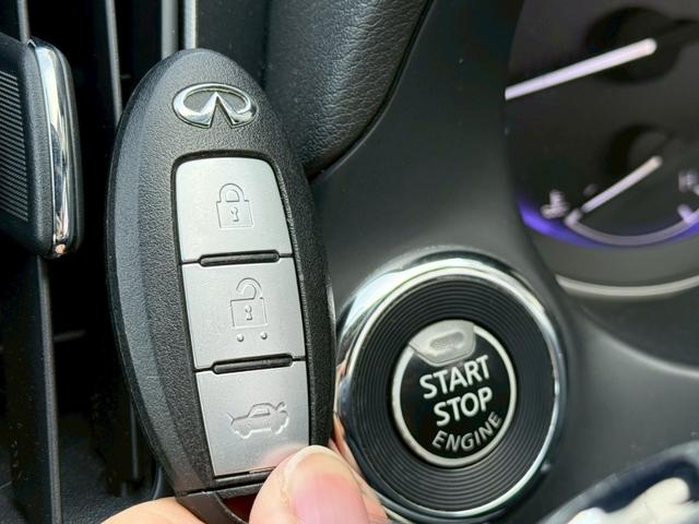 スカイライン ２００ＧＴ－ｔタイプＰ　禁煙車　黒革シート　メーカーナビ　アラウンドビューモニター　ＬＥＤヘッドライト　ドライブレコーダー　ＥＴＣ　フルセグＴＶ　Ｂｌｕｅｔｏｏｔｈ　スマートキー　前席シートヒーター　パワーシート（13枚目）