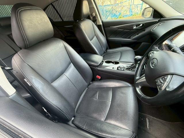 スカイライン ２００ＧＴ－ｔタイプＰ　禁煙車　黒革シート　メーカーナビ　アラウンドビューモニター　ＬＥＤヘッドライト　ドライブレコーダー　ＥＴＣ　フルセグＴＶ　Ｂｌｕｅｔｏｏｔｈ　スマートキー　前席シートヒーター　パワーシート（14枚目）