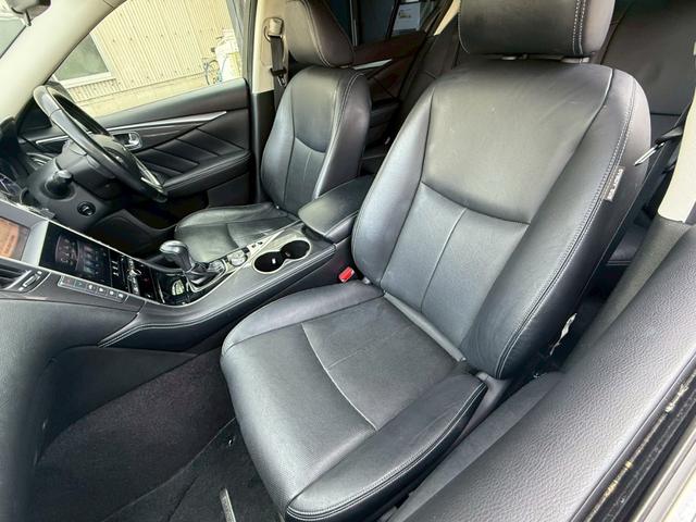 スカイライン ２００ＧＴ－ｔタイプＰ　禁煙車　黒革シート　メーカーナビ　アラウンドビューモニター　ＬＥＤヘッドライト　ドライブレコーダー　ＥＴＣ　フルセグＴＶ　Ｂｌｕｅｔｏｏｔｈ　スマートキー　前席シートヒーター　パワーシート（18枚目）