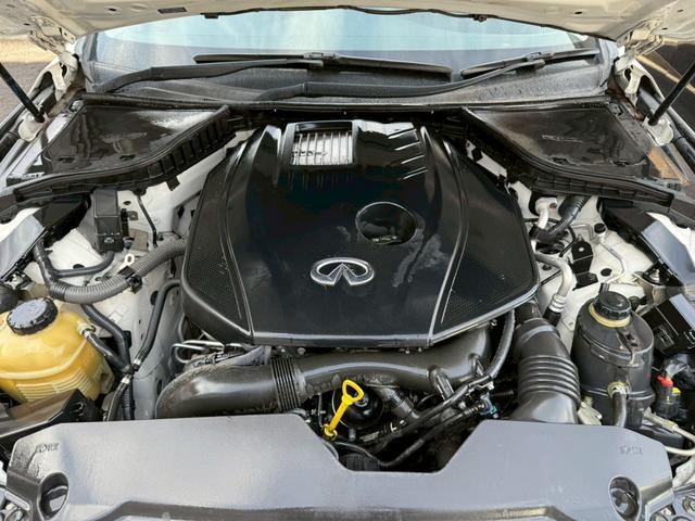 スカイライン ２００ＧＴ－ｔタイプＰ　禁煙車　黒革シート　メーカーナビ　アラウンドビューモニター　ＬＥＤヘッドライト　ドライブレコーダー　ＥＴＣ　フルセグＴＶ　Ｂｌｕｅｔｏｏｔｈ　スマートキー　前席シートヒーター　パワーシート（19枚目）