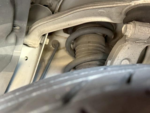 スカイライン ２００ＧＴ－ｔタイプＰ　禁煙車　黒革シート　メーカーナビ　アラウンドビューモニター　ＬＥＤヘッドライト　ドライブレコーダー　ＥＴＣ　フルセグＴＶ　Ｂｌｕｅｔｏｏｔｈ　スマートキー　前席シートヒーター　パワーシート（20枚目）