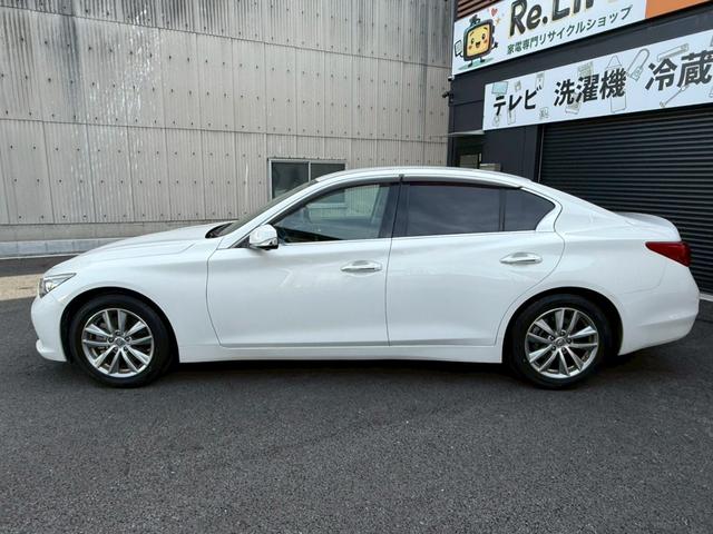 スカイライン ２００ＧＴ－ｔタイプＰ　禁煙車　黒革シート　メーカーナビ　アラウンドビューモニター　ＬＥＤヘッドライト　ドライブレコーダー　ＥＴＣ　フルセグＴＶ　Ｂｌｕｅｔｏｏｔｈ　スマートキー　前席シートヒーター　パワーシート（29枚目）