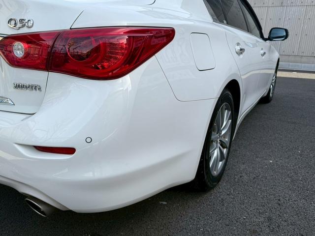 スカイライン ２００ＧＴ－ｔタイプＰ　禁煙車　黒革シート　メーカーナビ　アラウンドビューモニター　ＬＥＤヘッドライト　ドライブレコーダー　ＥＴＣ　フルセグＴＶ　Ｂｌｕｅｔｏｏｔｈ　スマートキー　前席シートヒーター　パワーシート（33枚目）